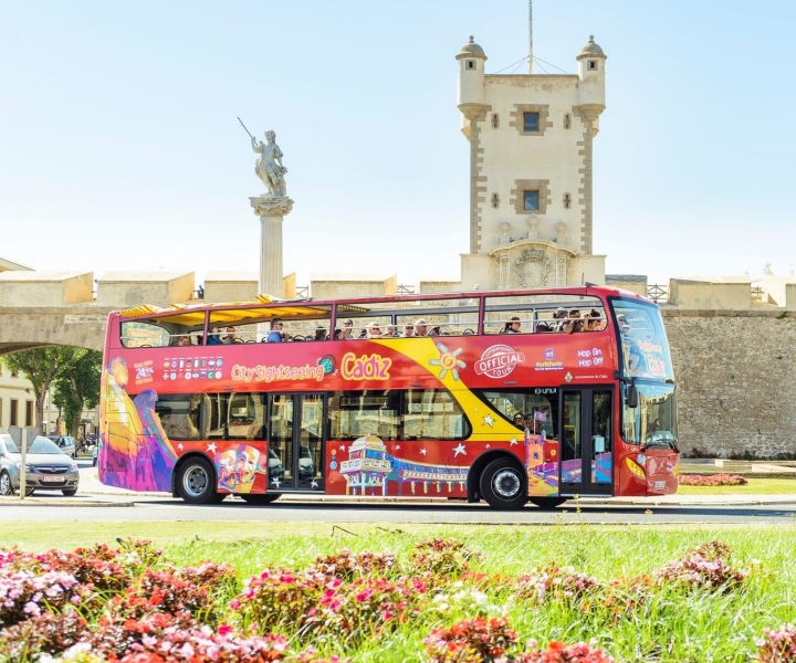 Cádiz: Billete de autobús Hop-On Hop-Off de 2 días