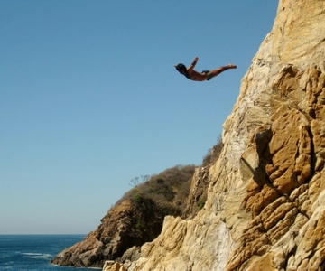 *High Cliff Diver Show & Round Trip Transportation