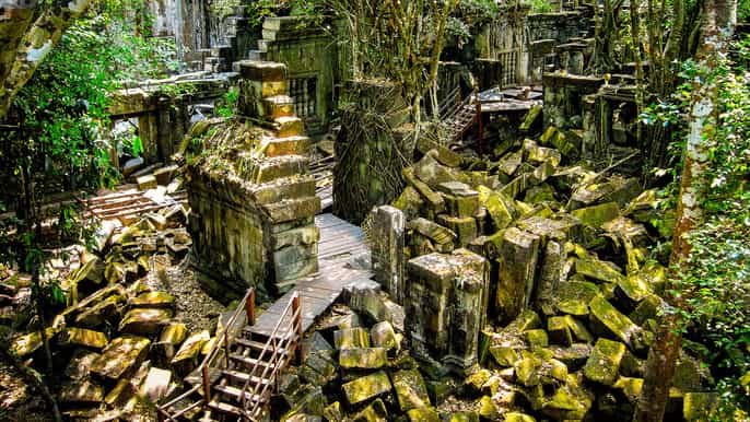 beng mealea temple koh ker temple tour