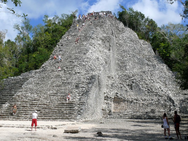 Visit Chichen Itza, Coba and Tulum Private Tour with Lunch in Cancún