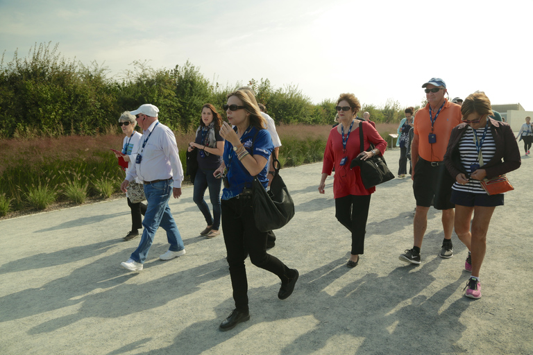 Paris: Normandy D-Day Beaches Guided Day Trip with Lunch