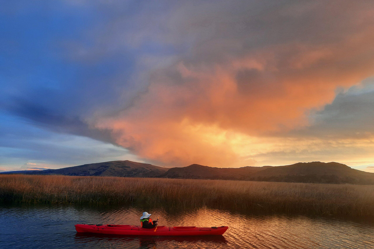 Puno: Uros Island - Kayaking