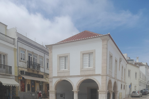 Tour della città di Lagos e escursione in barca a Ponta da Piedade di mezza giornataTour privato di mezza giornata di Lagos e Ponta da Piedade