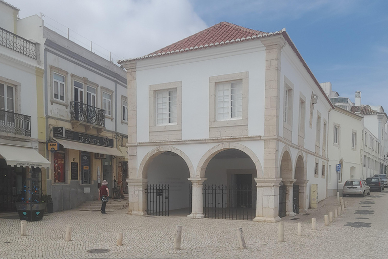 Tour della città di Lagos e escursione in barca a Ponta da Piedade di mezza giornataTour privato di mezza giornata di Lagos e Ponta da Piedade