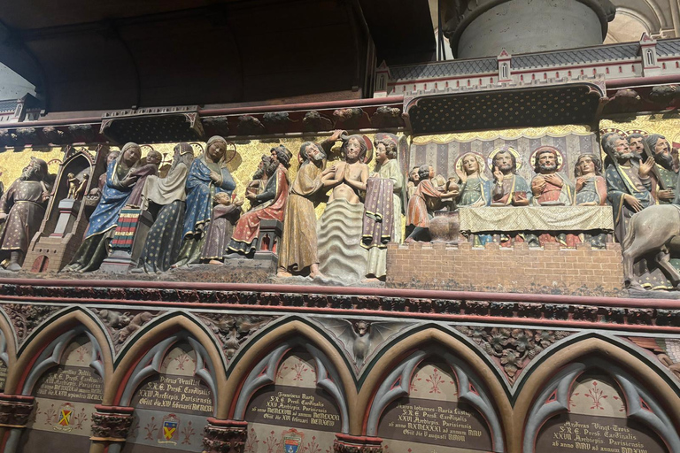 Paris: Notre-Dame Guided Tour with Flexible Options Private Notre-Dame Interior &Exterior Guided Tour (Max 5pax)