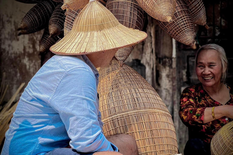 Hanoi: Women Museum or Fish Trap, Soy Sauce, Incense Village PRIVATE: Fish Trap Village & Soy Sauce & Incense, Hat, Lunch