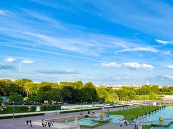 Ab London: Tagestour nach Paris & Mittagessen im Eiffelturm Ab London: Tagestour nach Paris & Mittagessen im Eiffelturm