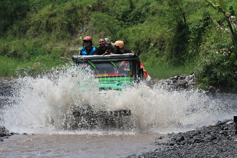 Yogyakarta: Excursión guiada en jeep por la lava del monte MerapiExcursión al amanecer