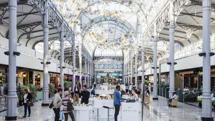 recorrido privado de compras por val deurope con comprador personal