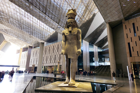 Le Caire : Grand musée égyptien, visite des pyramides et du Sphinx et déjeunerVisite guidée privée avec déjeuner