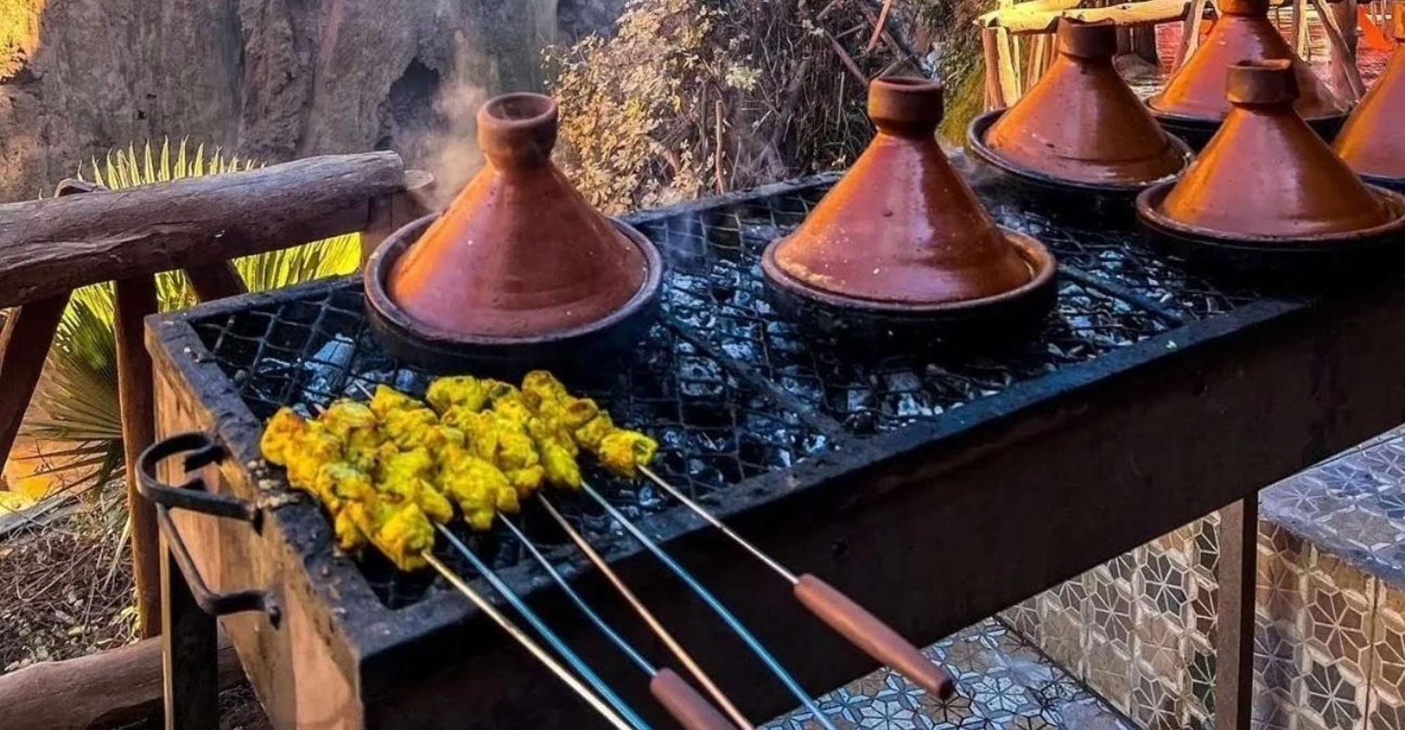Desde Marrakech, viaje de día de Ouzoud Waterfalls con recogida del hotel - Housity