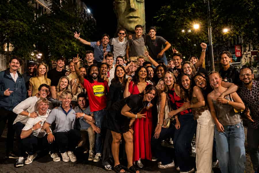 Amsterdam: Kneipentour durch das Rotlichtviertel mit unbegrenzten Shots. Foto: GetYourGuide Amsterdam: Kneipentour durch das Rotlichtviertel mit unbegrenzten Shots. Foto: GetYourGuide