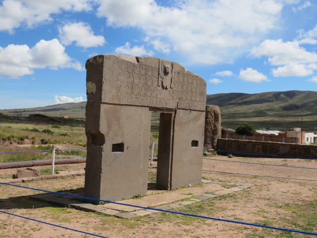 Visit Private Tour of Tiwanaku Ruins from La Paz in La Paz