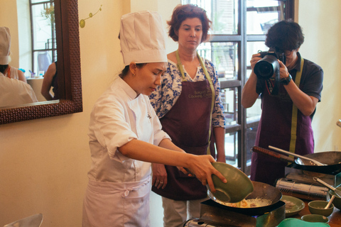 Hands-On Vietnamese Cooking Lesson in Small Group 3-Course Hands-On Vietnamese Cooking Lesson in Small Group