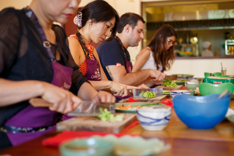 Hands-On Vietnamese Cooking Lesson in Small Group 3-Course Hands-On Vietnamese Cooking Lesson in Small Group