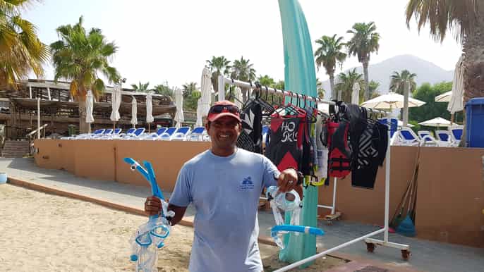 dubai tour privato della costa orientale con snorkeling e pranzo