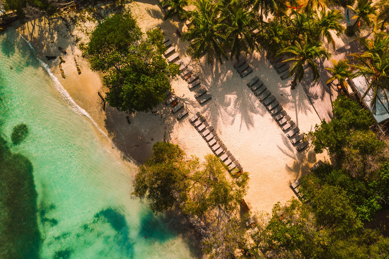 Cartagena: Rosario Islands by Catamaran with Snorkeling, Buffet, and Open Bar Rosario Islands by Catamaran with Snorkeling, Buffet, and Open Bar