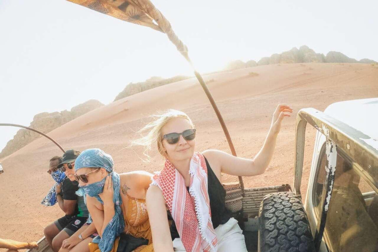 Wadi Rum: Women's Desert Retreat with Jeep Tour & Camp