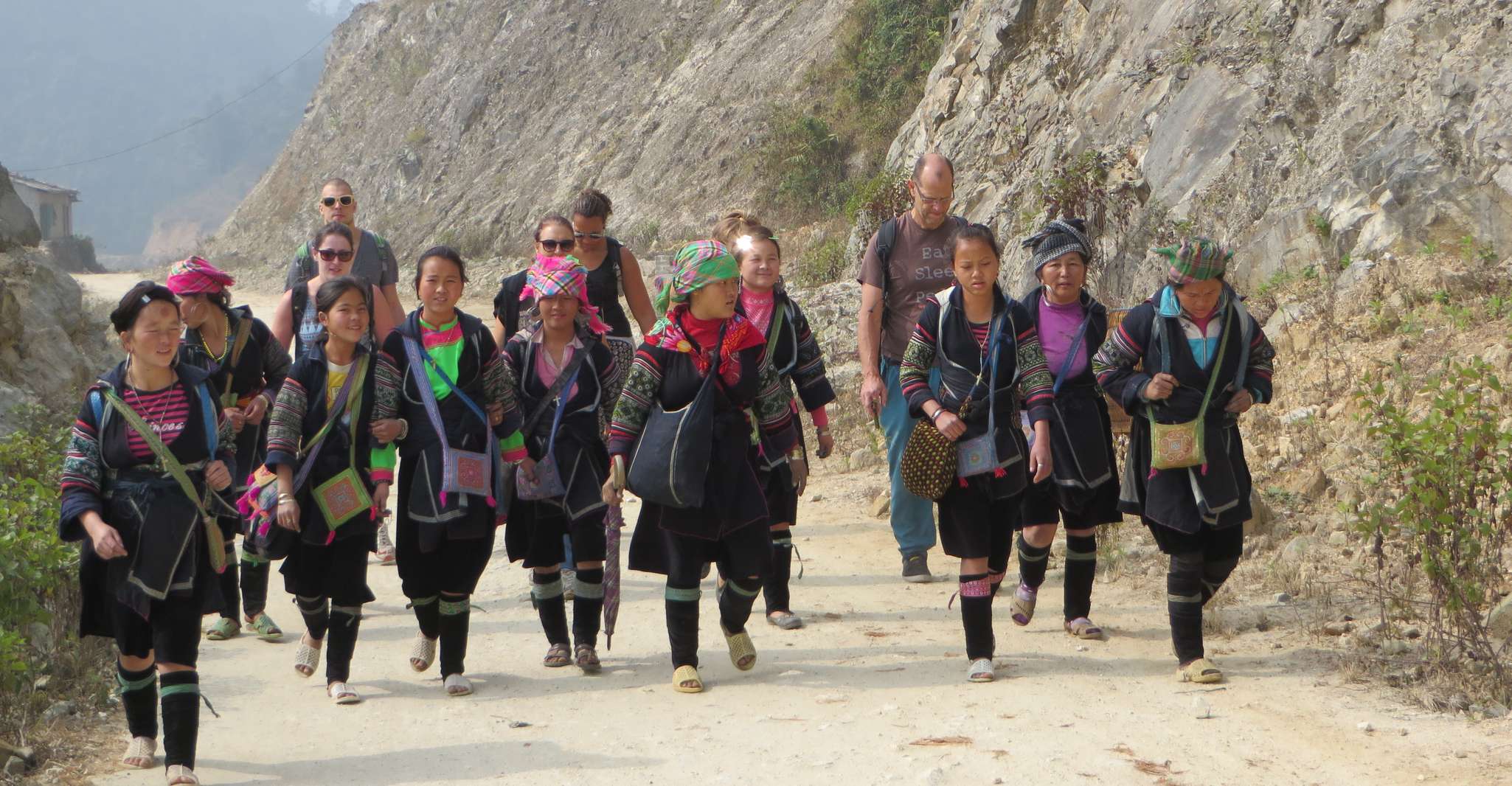 Von Sapa, Wasserfälle, Trekking und Tribal Villages Tour - Hizvo