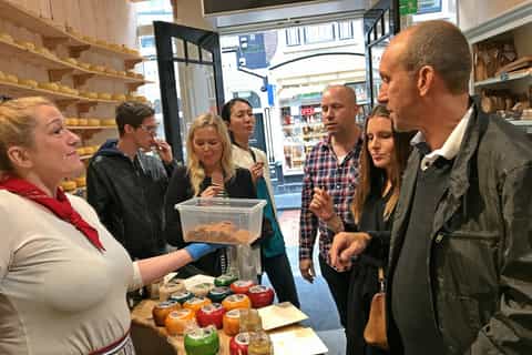 Amsterdam: Food Walking Tour in German