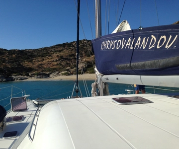 Milos: crucero en catamarán de medio día por la mañana a Kleftiko