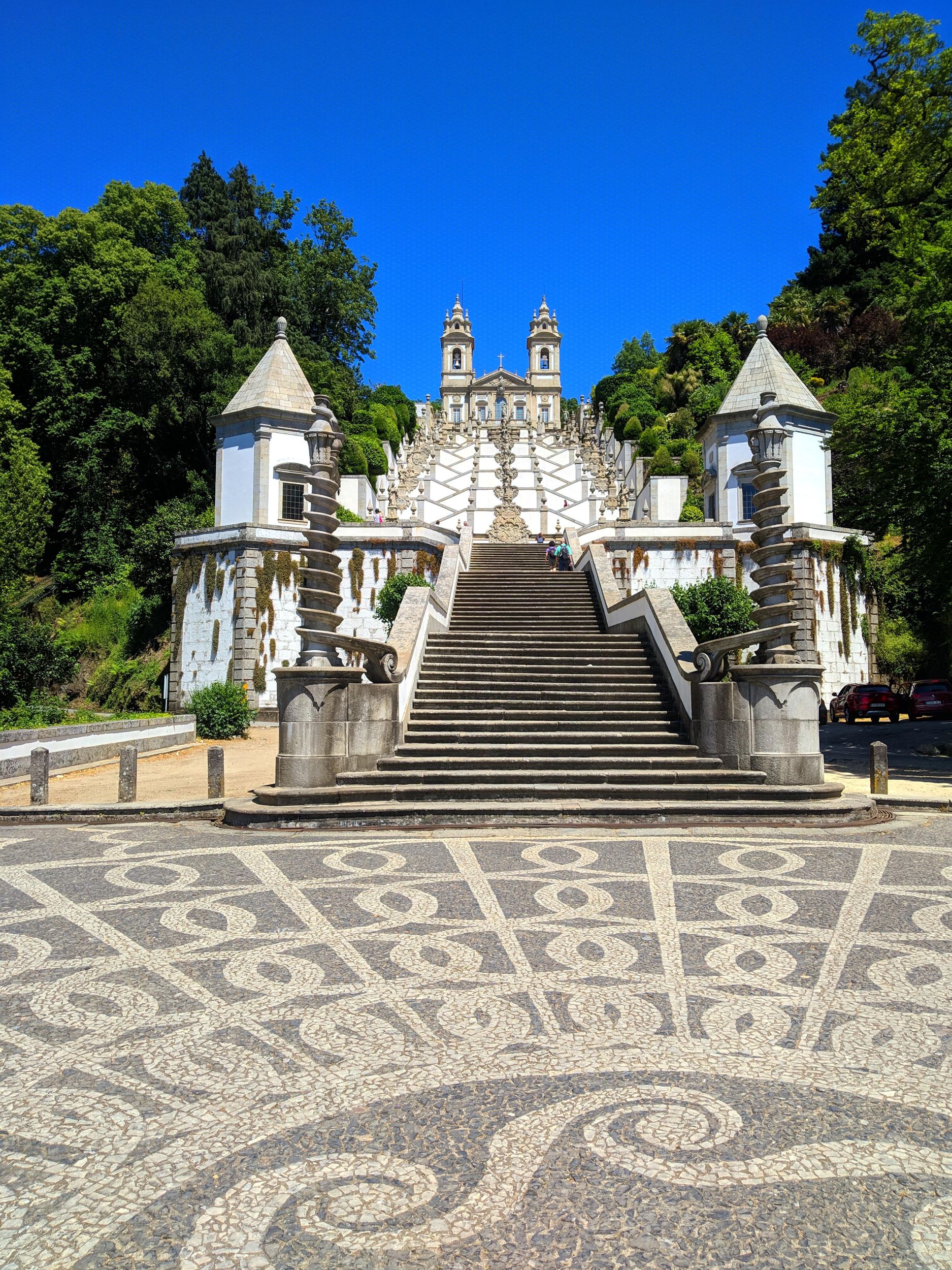 Von Braga: Ganztagestour nach Guimarães und Braga