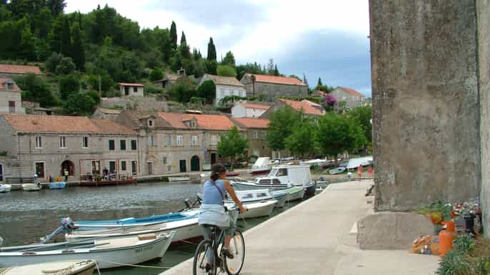 from dubrovnik 6hour sipan island cycling tour