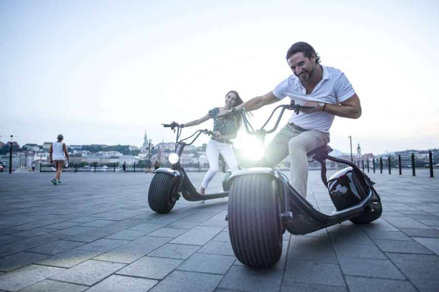 Budapest: Sightseeing-Tour per E-Scooter