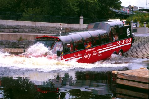 Ottawa: tweetalige stadstour met gids per amfibische bus