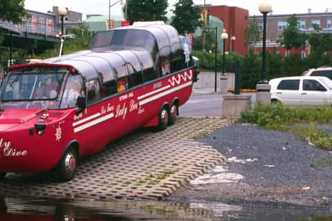 Ottawa: Bilingual Guided City Tour by Amphibious Bus