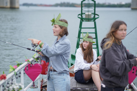 HoiAn: Sunset Fishing Boat Tour and BBQ Dinner with locals