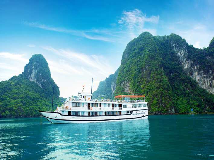 From Hanoi: Halong Explorer 3-Day 4-Star Cruise