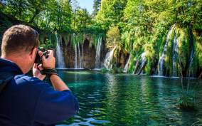 From Zagreb: Plitvice Lakes Guided Group Day Trip