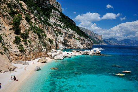 Santa Maria Navarrese: Full-Day Costa di Baunei Boat Tour