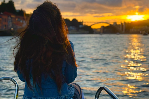 Porto : Croisière sur le fleuve Douro (six ponts) avec boissonsCroisière en groupe partagé