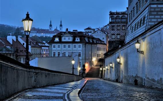 Prag: Rundgang durch die 4-stündige Nacht