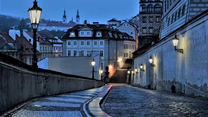 prague 4–hour night photography walking tour