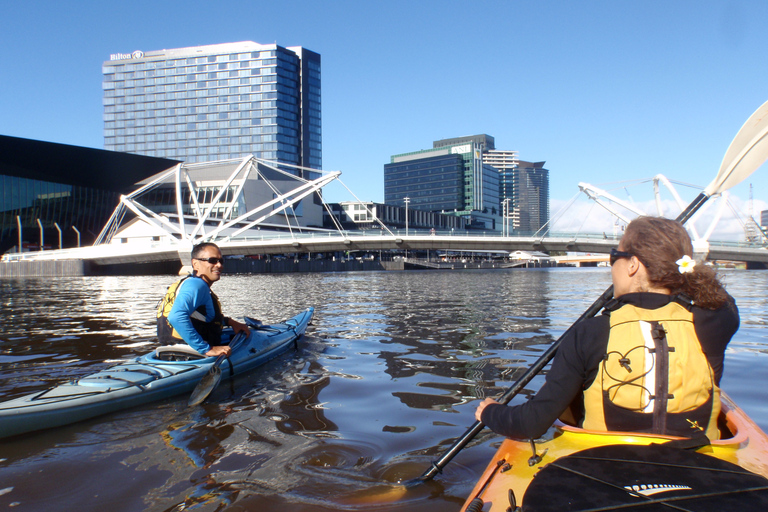 Melbourne: esperienza in kayak con le iconiche attrazioni della cittàTour in kayak della città di Melbourne