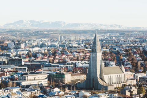 Reykjavik: Helikopterflug mit Panoramablick & Gipfellandung