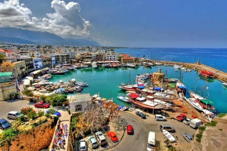 Van Nicosia: sightseeingtour van een hele dag naar KyreniaNicosia en Kyrenia: sightseeingtour van een hele dag