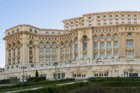 Bucharest: Express Walk with a Local in 90 minutes