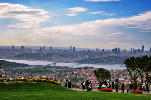 Bosporus-Kreuzfahrt und Zwei-Kontinente-Tour mit lokalem GuideBosphorus Kreuzfahrt und zwei Kontinente Tour