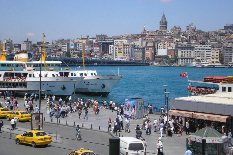 Halve dag ochtend Bosporus-boottocht met kruidenbazaarHalve dag ochtend Bosphorus boottocht met kruidenbazaar