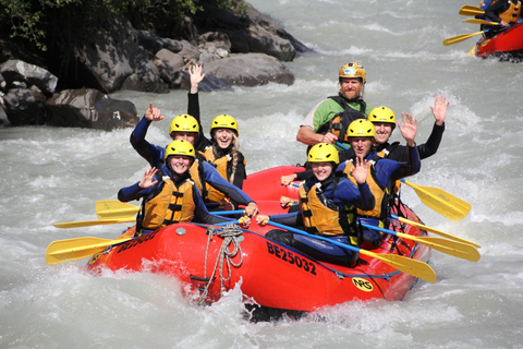 From Zurich Rafting Adventure in Interlaken Tour in Spanish
