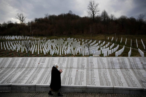 Sarajevo: tour met kleine groepen naar het herdenkingscomplex van SrebrenicaSrebrenica Tour vanuit Sarajevo