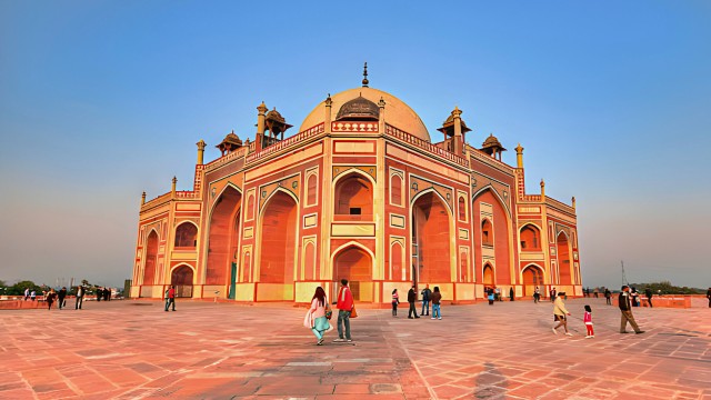 Visit Delhi Private Guided Sightseeing Tour of Old and New Delhi in Delhi
