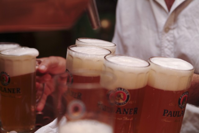 Visit Munich's Beer Halls and Breweries 3-Hour Guided Tour in Osaka