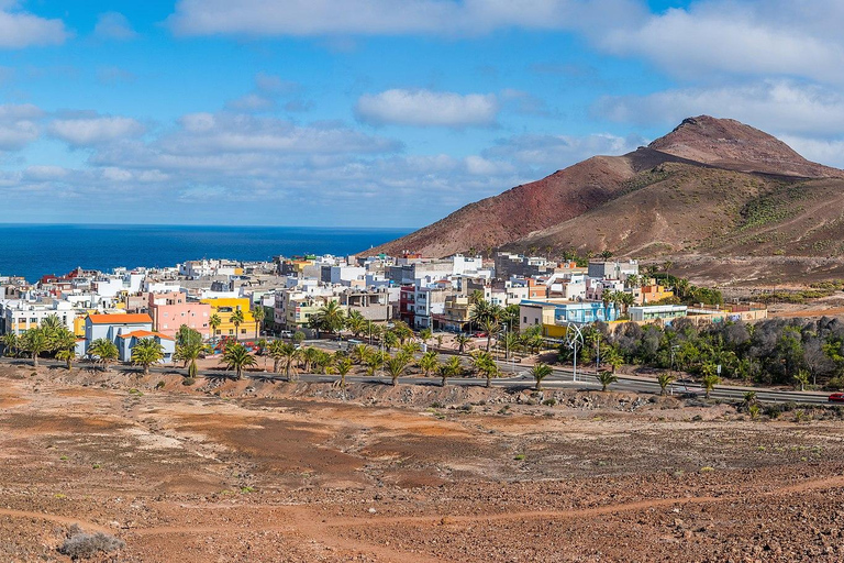 Las Palmas Exploring: Walking Guided City Adventure Las Palmas: Walking Guided Exploring Tour Adventure 1.5h