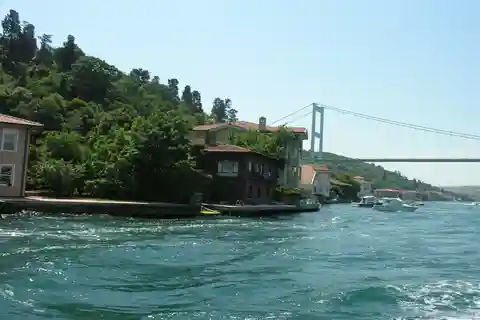 Istanbul: Bosporus-sightseeingbådtur med guide