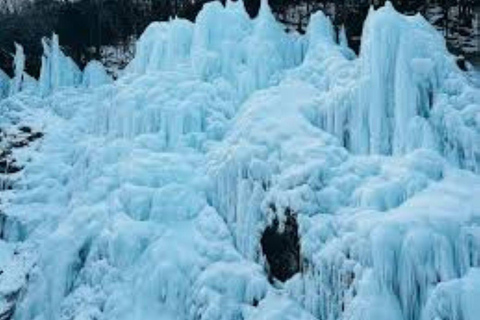 From Seoul: Winter Wonder Tour, Mt. Seorak & Eobi Ice Valley Meeting point: Hongik Univ.Station Exit No.8